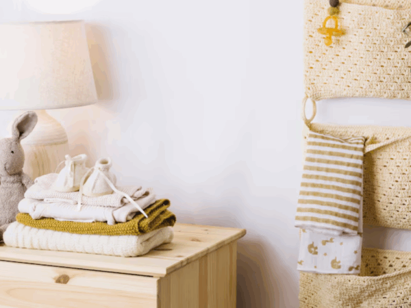 Como montar um enxoval de bebê neutro e elegante?
